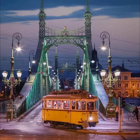 A Jump From Downtown Budapeste