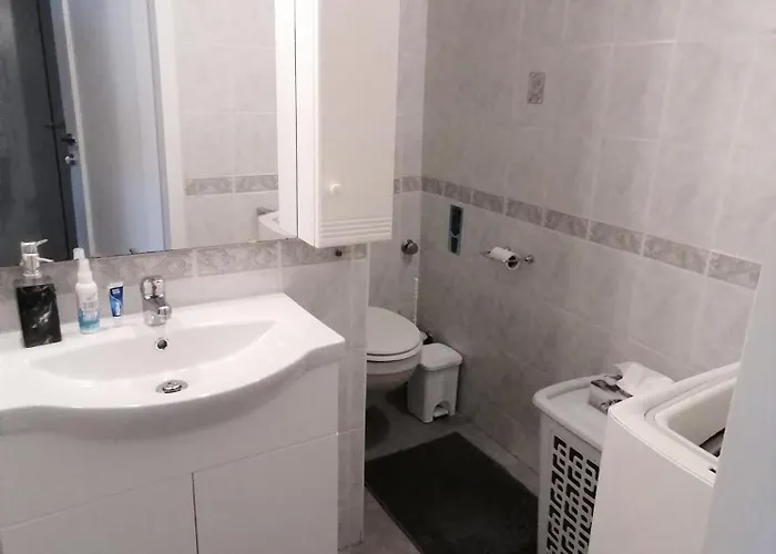 Apartment A Jump From Downtown Budapest